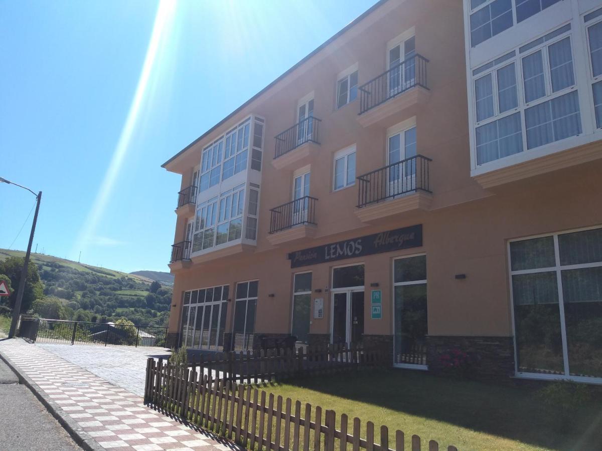 Pension-Albergue Lemos Tríacastela Exterior foto